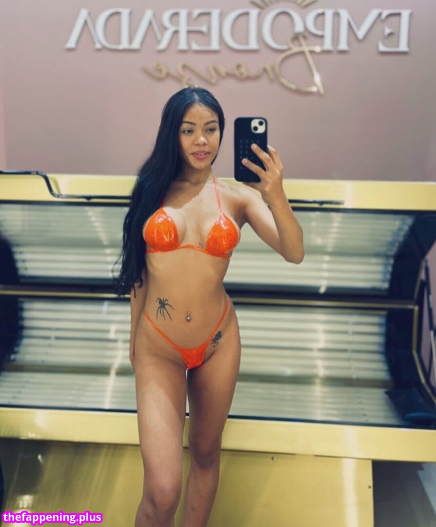 Aline Vasconcelos
