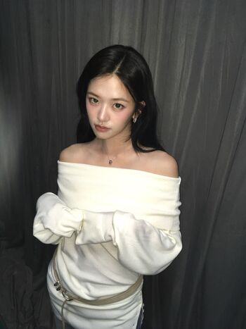 An Yujin 안유진 |