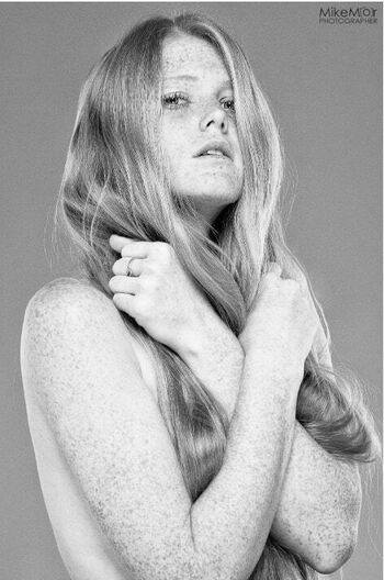 Anna Deniro