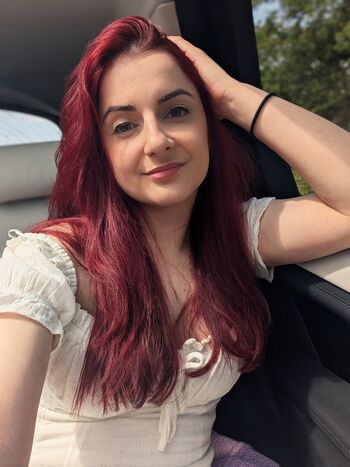 AnnieFuchsia