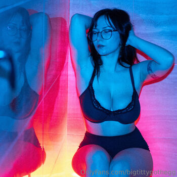bigtittygothegg