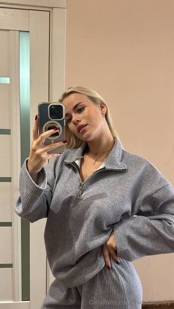 blondiepolly