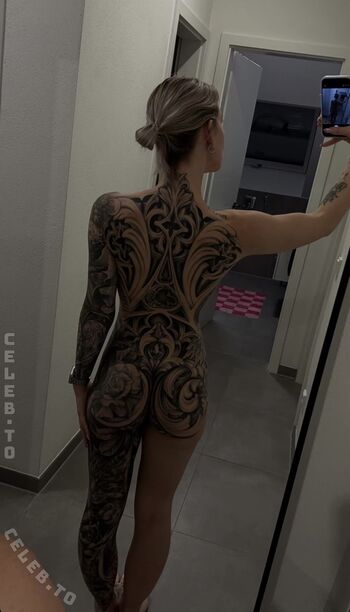 Elena_tight