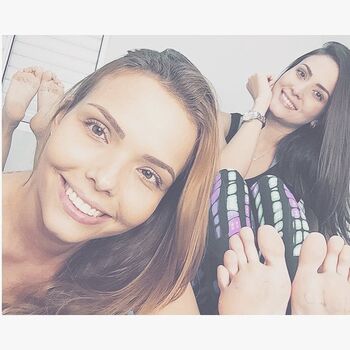 Lari Vieira E Cami Vieira