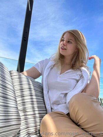 Rosie Titties