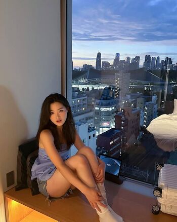 Sarah Hwang