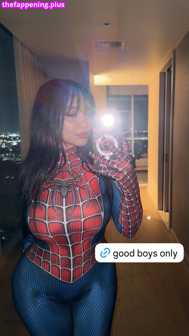 Stella Hudgens