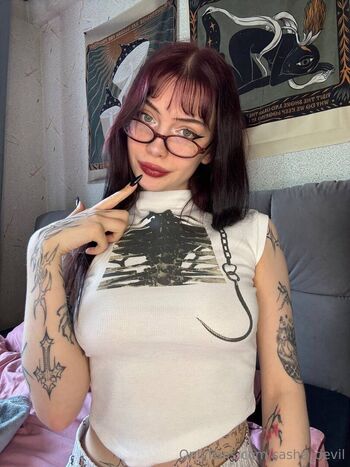 y0urgothgirl