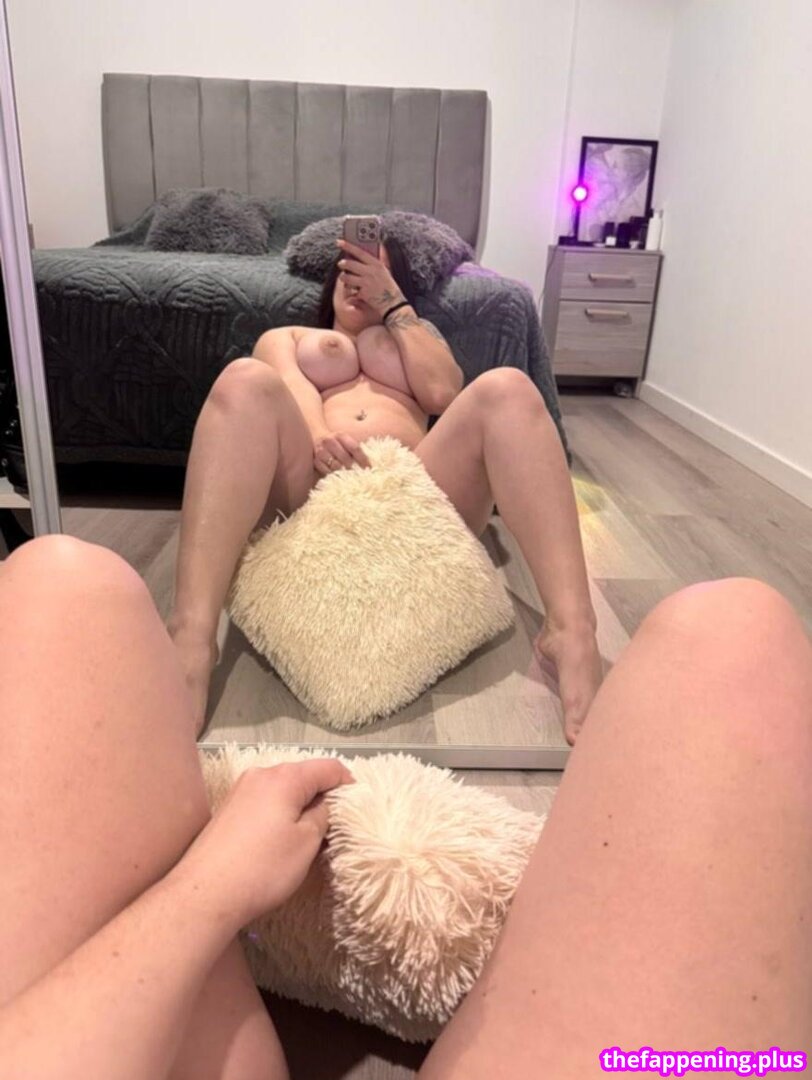 zoebennet